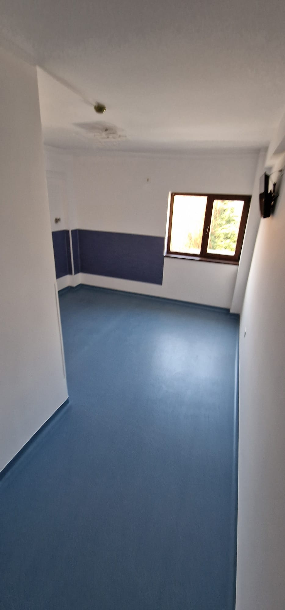 Covor PVC linoleum omogen Tarkett Norma – pardoseală antibacteriană de trafic intens pentru spitale, clinici stomatologice, școli, grădinițe, laboratoare, farmacii, birouri, cămine de bătrâni și spații comerciale
